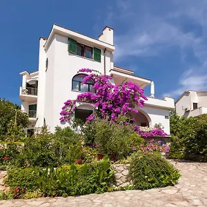 Apartment Delfin, Krk Town